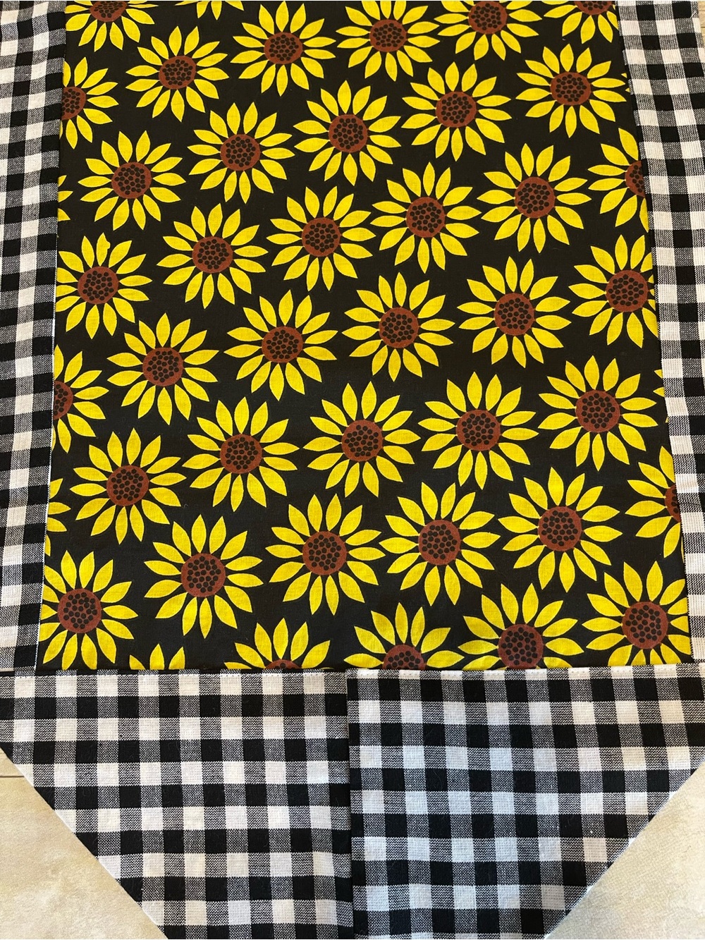 NEW Table Runner Sunflowers & Black Checkered Farmhouse  Decor Cotton Two Sides - Picture 2 of 10